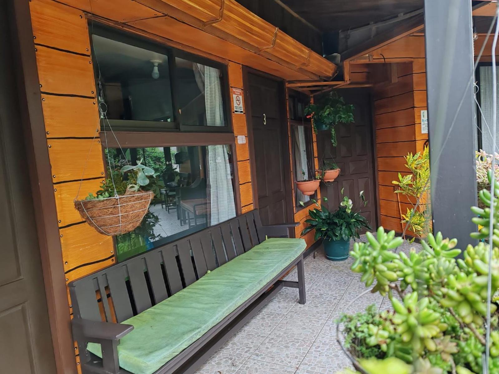 Cabinas El Pueblo B&B Монте-Верде Экстерьер фото