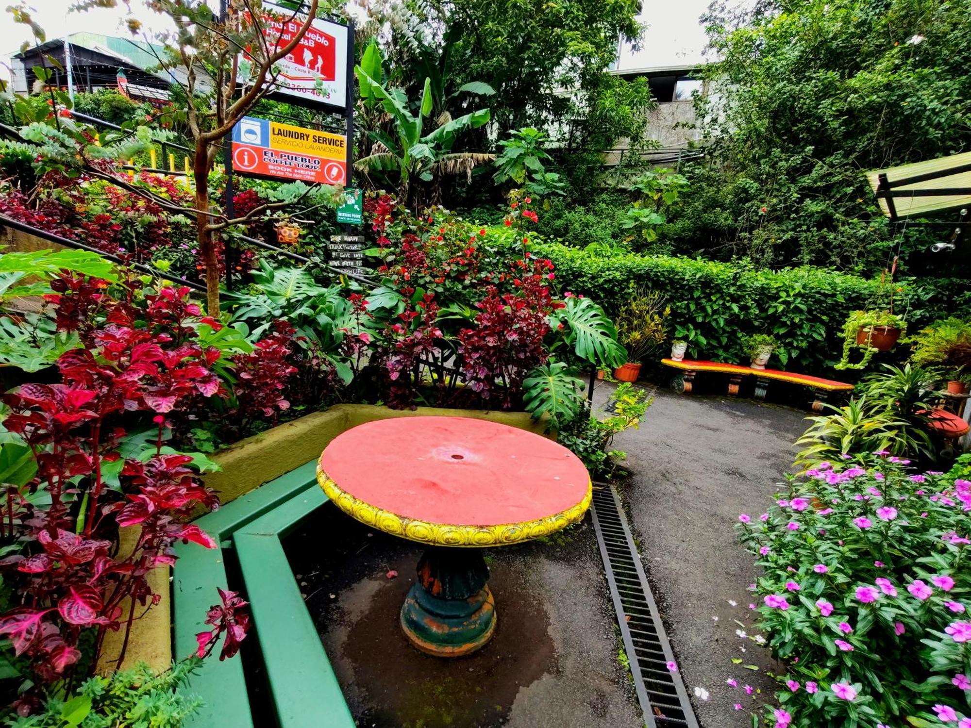 Cabinas El Pueblo B&B Монте-Верде Экстерьер фото