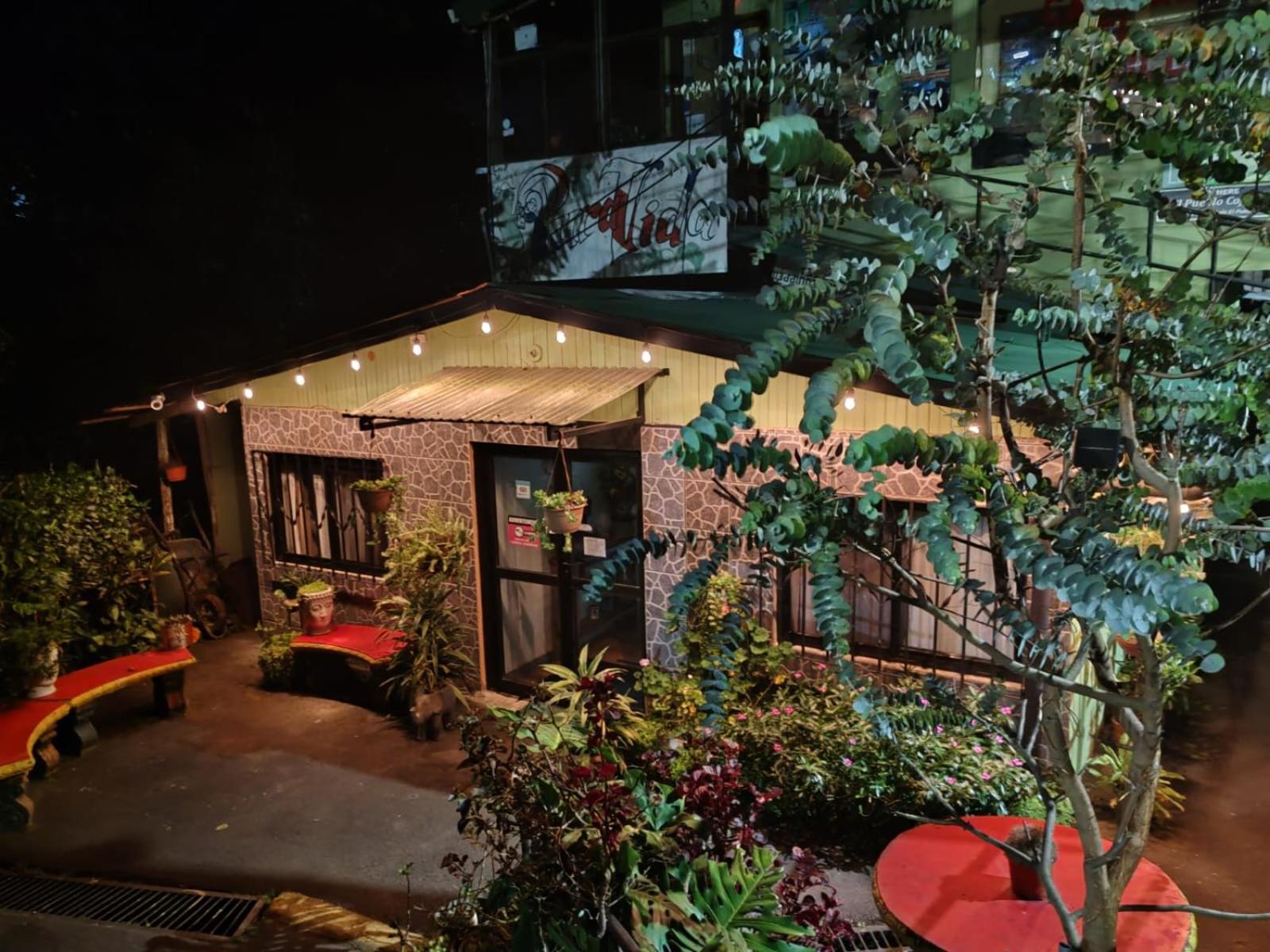 Cabinas El Pueblo B&B Монте-Верде Экстерьер фото