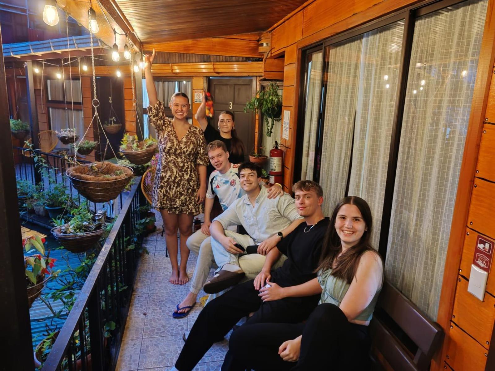 Cabinas El Pueblo B&B Монте-Верде Экстерьер фото