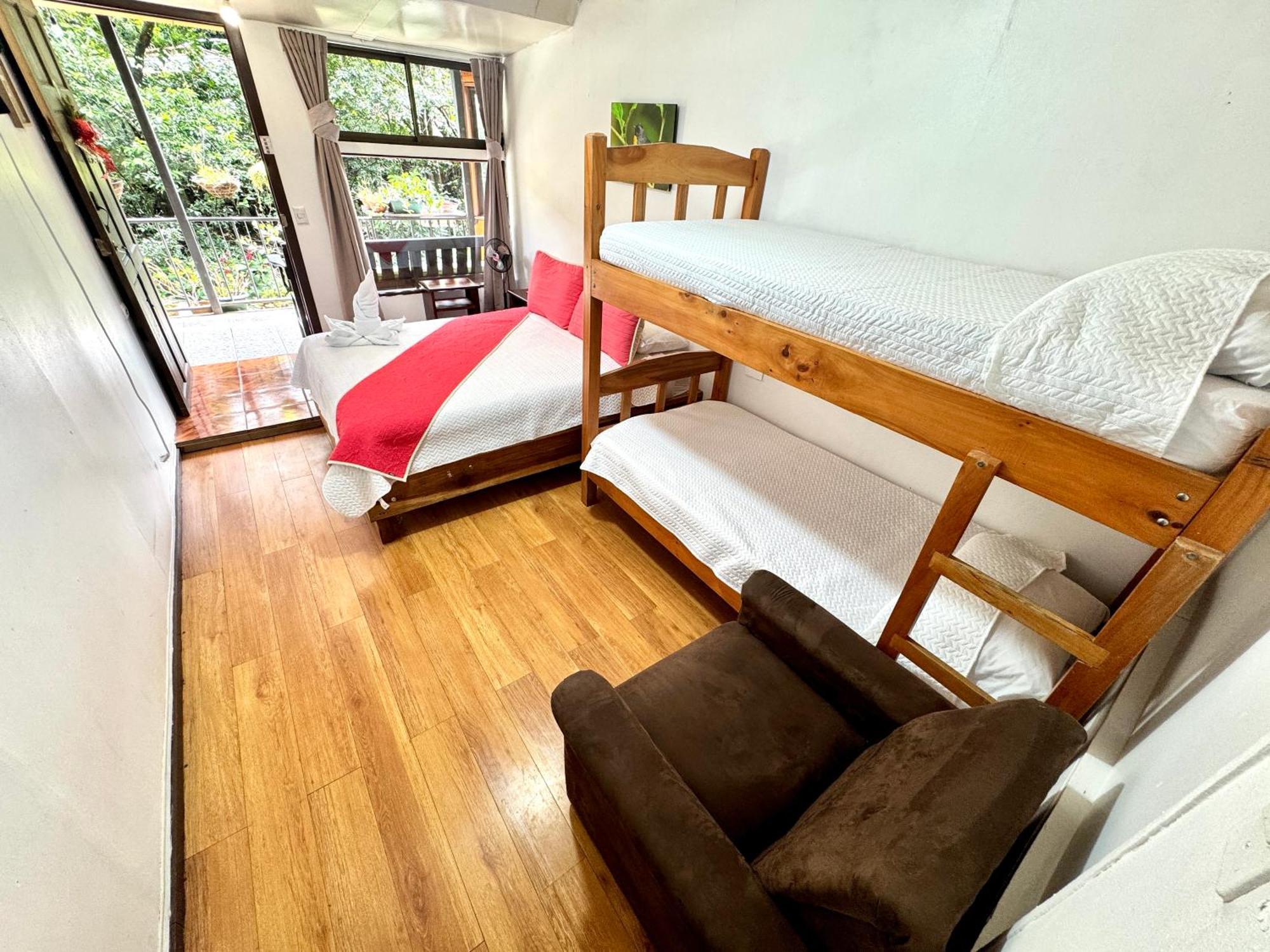 Cabinas El Pueblo B&B Монте-Верде Экстерьер фото