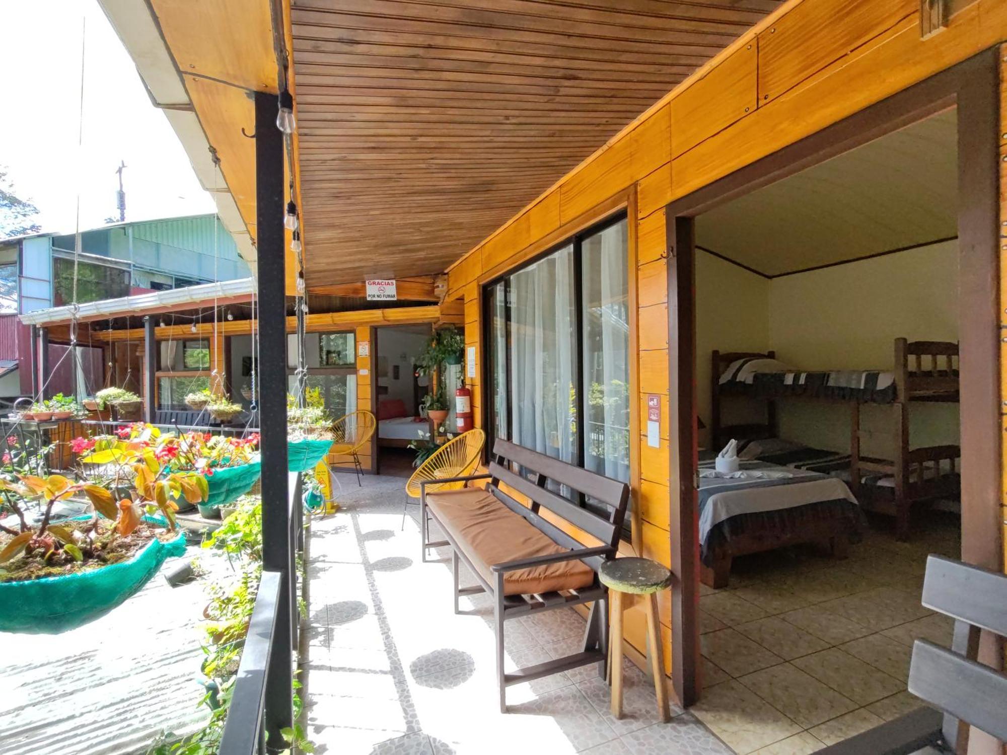 Cabinas El Pueblo B&B Монте-Верде Экстерьер фото